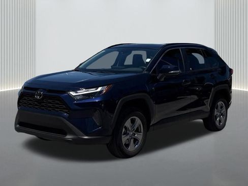 Used 2025 Toyota RAV4 XLE w/ Convenience Package FWD image 1