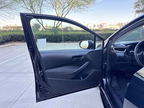 Used 2023 Toyota Corolla LE FWD image 21