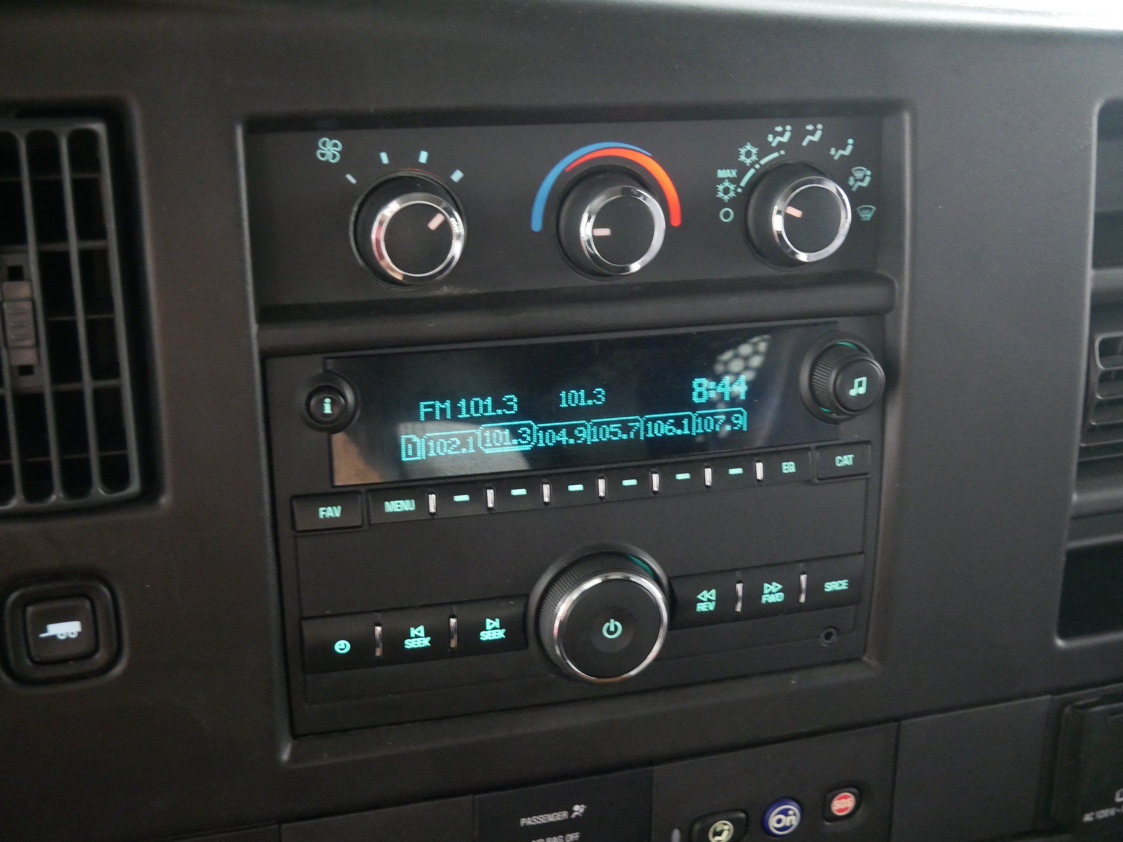 Used 2019 GMC Savana 2500 w/ Driver Convenience Package RWD image 22