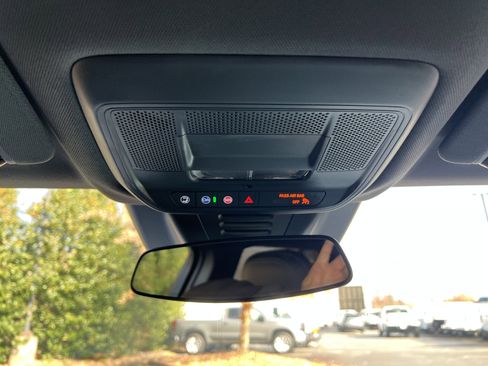 New 2026 Chevrolet Equinox EV LT AWD/4WD image 31