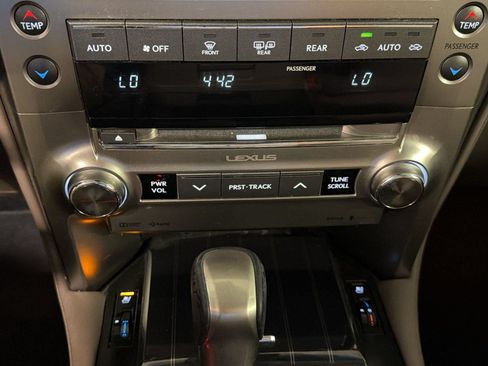 Used 2020 Lexus GX 460 Premium w/ Premium Package AWD/4WD image 19