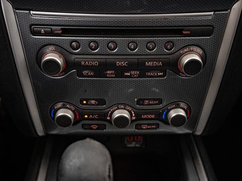 Used 2018 Nissan Pathfinder SL FWD image 35