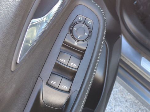 Used 2022 Buick Encore GX Preferred w/ Sport Touring Package FWD image 15