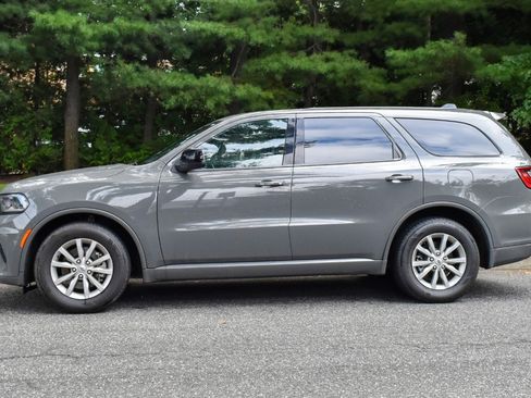 Used 2025 Dodge Durango GT RWD image 3