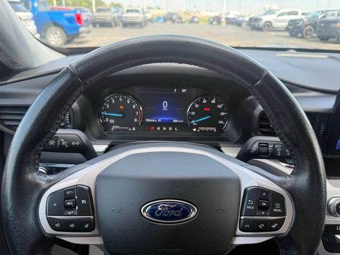 Certified 2021 Ford Explorer XLT RWD image 23