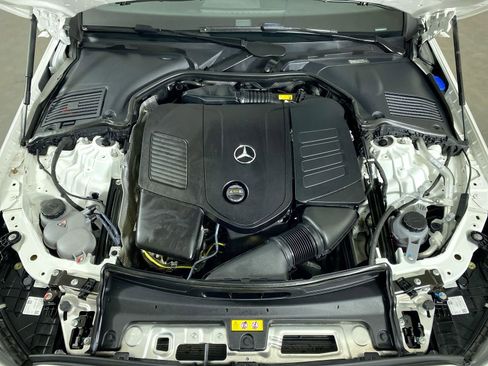 Used 2025 Mercedes-Benz C 300 Sedan image 25