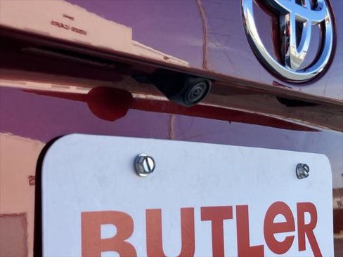 Certified 2025 Toyota RAV4 XLE image 10