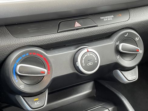 Used 2022 Kia Rio S image 18