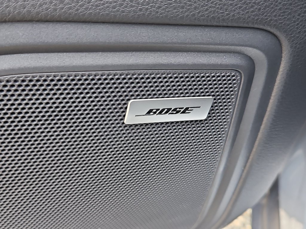 Certified 2026 Porsche Macan Turbo AWD/4WD image 23