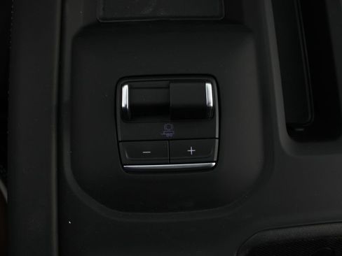 New 2026 GMC Sierra 3500 Denali Ultimate AWD/4WD image 9