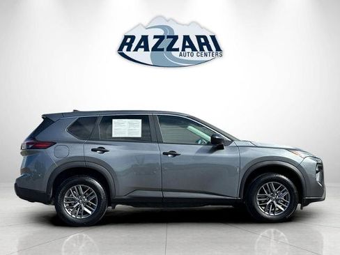 Used 2024 Nissan Rogue S AWD/4WD image 2