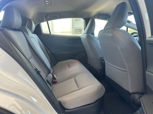 New 2026 Toyota Prius FWD image 15