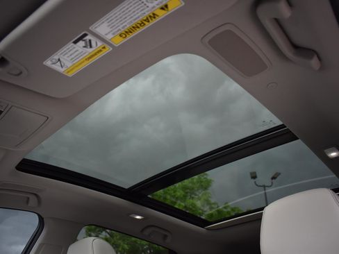 Used 2025 Acura RDX SH-AWD w/ Technology Package image 14