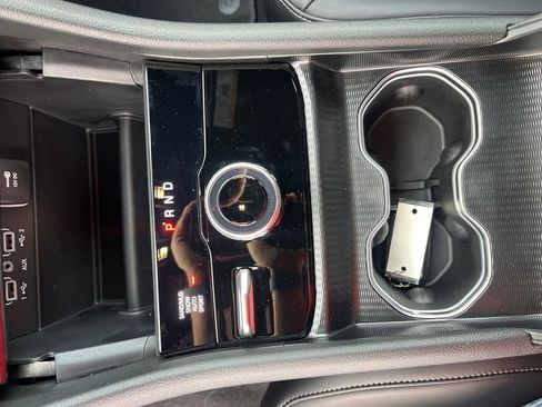 New 2025 Jeep Grand Cherokee Limited w/ Black Appearance Package image 26