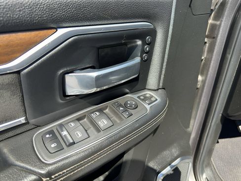 Used 2023 RAM 3500 Laramie AWD/4WD image 16