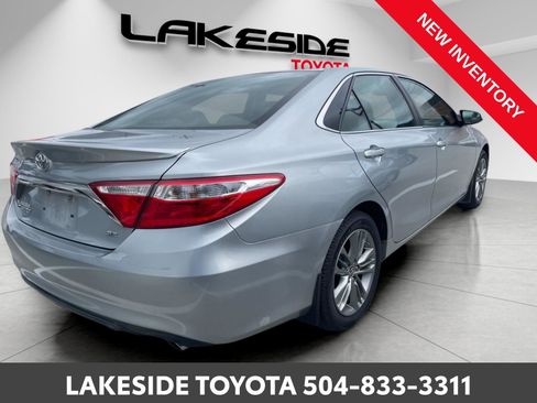 Used 2015 Toyota Camry image 6