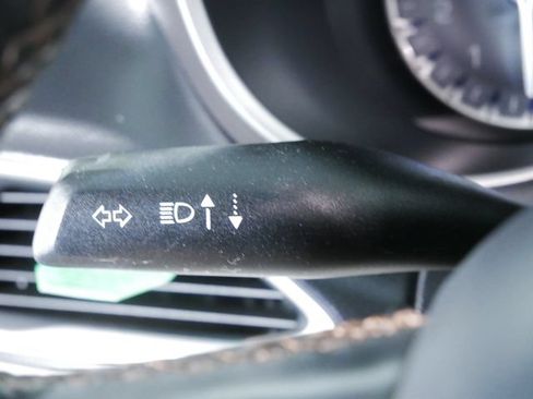 Used 2020 Chrysler Pacifica Touring-L Plus FWD image 25