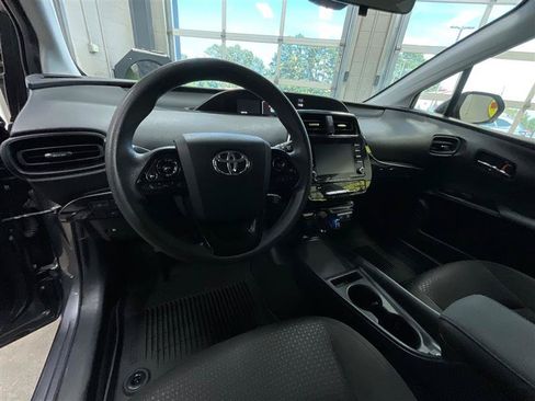 Used 2022 Toyota Prius LE FWD image 13