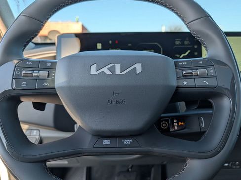 New 2026 Kia EV9 Wind image 35