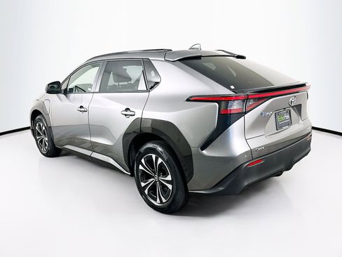 Used 2024 Toyota bZ4X XLE w/ Weather Package image 5