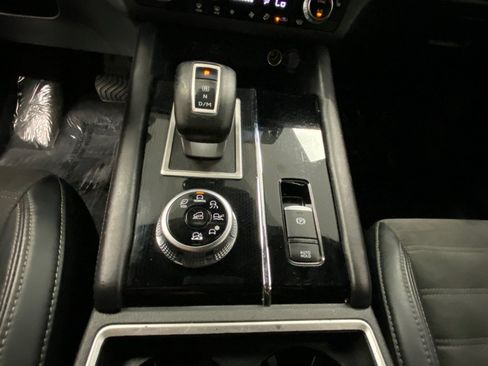 Used 2023 Mitsubishi Outlander SE Black Edition AWD/4WD image 28