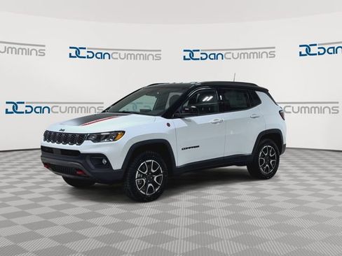 New 2026 Jeep Compass Trailhawk AWD/4WD image 4
