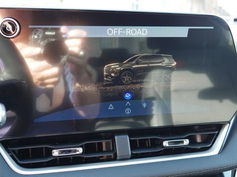 New 2027 Chevrolet Equinox LT w/ Convenience Package II AWD/4WD image 30