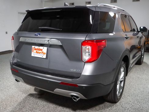 Used 2022 Ford Explorer Limited AWD/4WD image 7