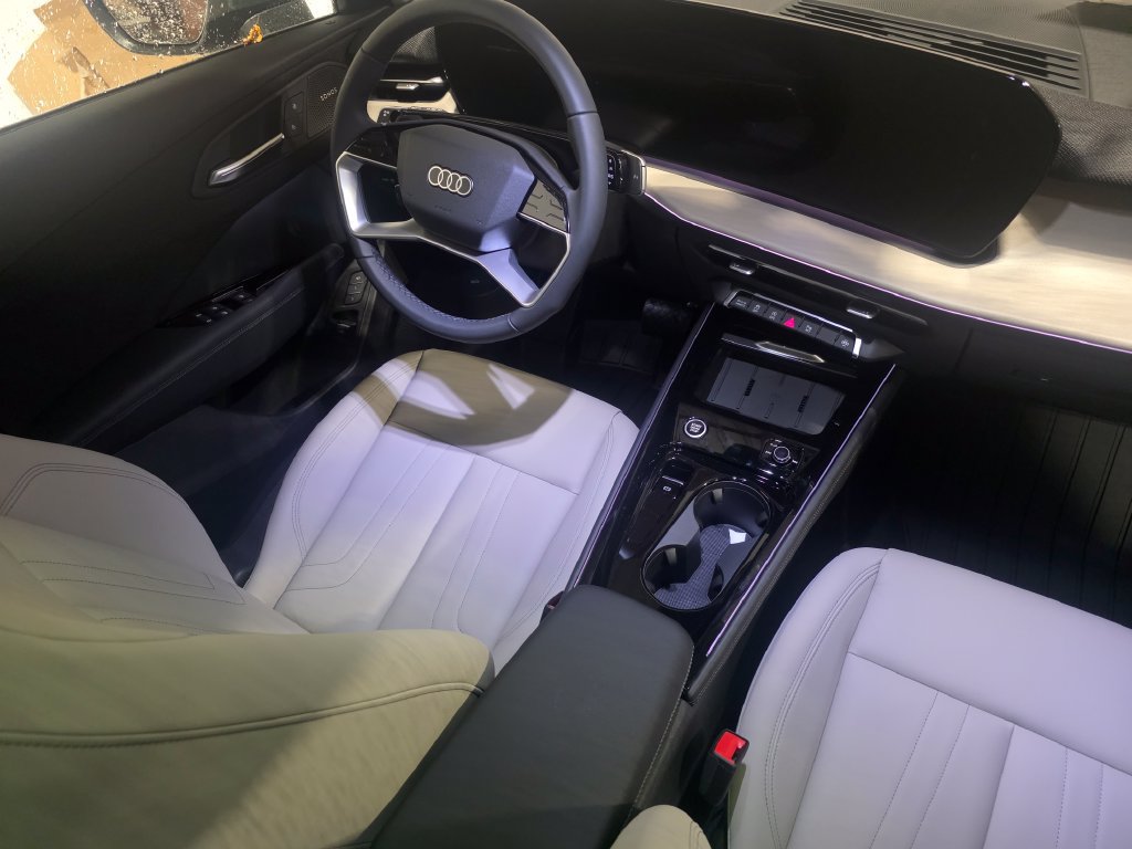New 2026 Audi Q3 quattro 2.0T AWD/4WD image 13