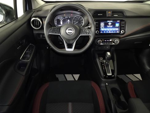 New 2025 Nissan Versa SR w/ Trunk Package image 5