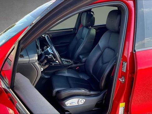 Used 2021 Porsche Macan GTS AWD/4WD image 24