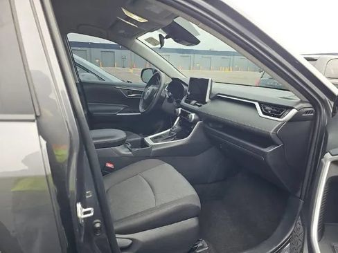 Used 2024 Toyota RAV4 XLE AWD/4WD image 11