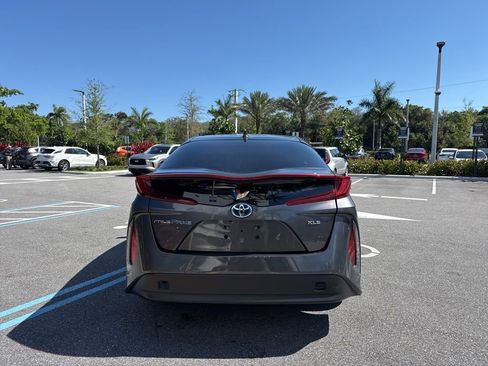 Used 2021 Toyota Prius Prime XLE w/ Carpet Mat Package (TMS) image 6