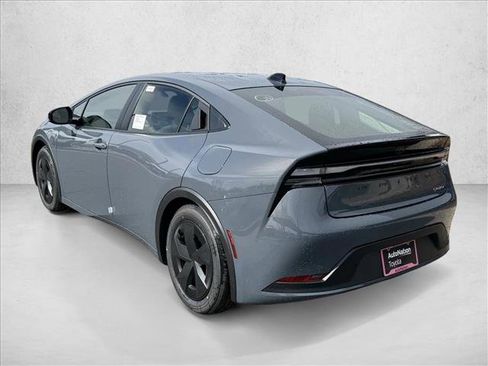 New 2026 Toyota Prius SE image 5