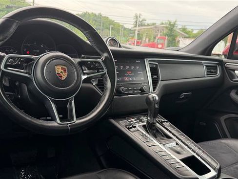 Used 2017 Porsche Macan GTS AWD/4WD image 26
