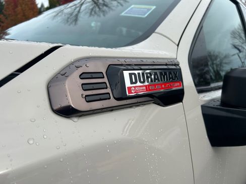 New 2026 GMC Sierra 2500 AT4X w/ LPO, Black Badging Package image 31