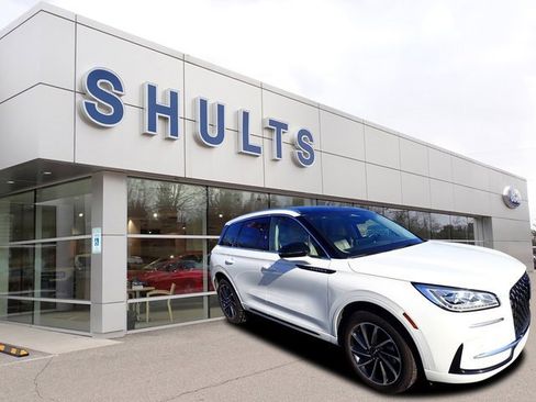 Used 2023 Lincoln Corsair Grand Touring w/ Equipment Group 301A image 3