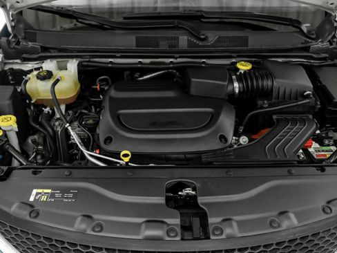 Used 2020 Chrysler Pacifica Limited w/ Advanced Safetytec Group FWD image 43