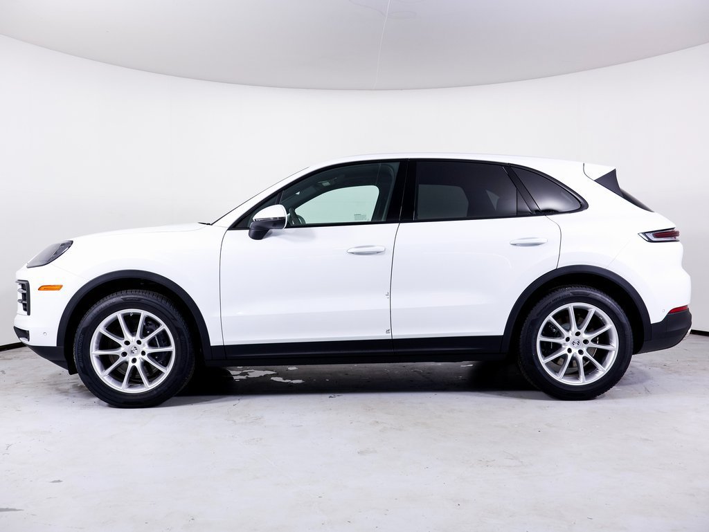 Certified 2025 Porsche Cayenne AWD/4WD image 2