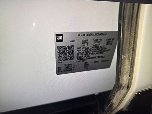 Used 2022 GMC Yukon SLT w/ SLT Premium Package image 12