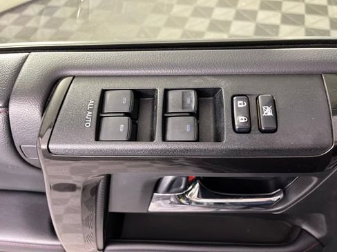 Used 2020 Toyota 4Runner TRD Off-Road AWD/4WD image 31