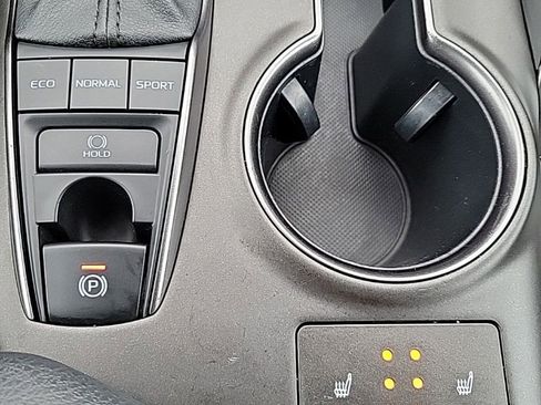 Used 2023 Toyota Camry SE w/ Cold Weather Package image 30