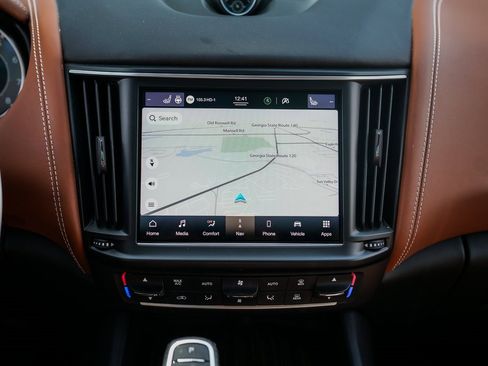 Used 2021 Maserati Levante S GranLusso image 30