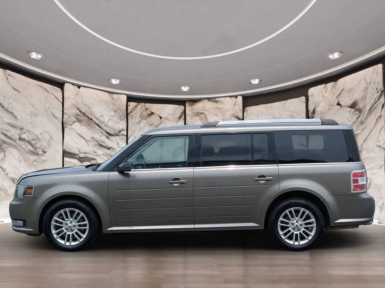Used 2014 Ford Flex SEL w/ Equipment Group 202A FWD image 4