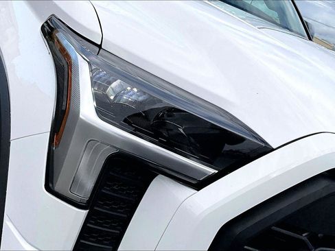 Used 2024 Toyota Tundra Limited image 29