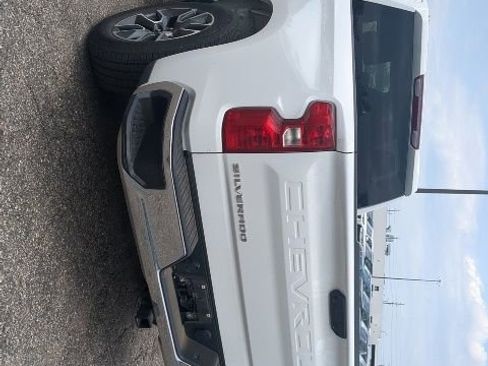 Used 2023 Chevrolet Silverado 1500 LT AWD/4WD image 2