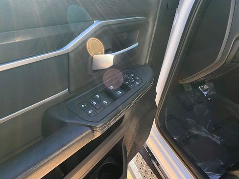 Used 2025 RAM 2500 Big Horn image 15