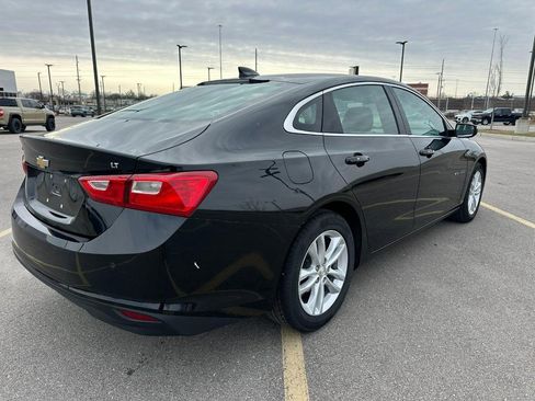 Used 2017 Chevrolet Malibu LT w/ Driver Confidence Package image 6