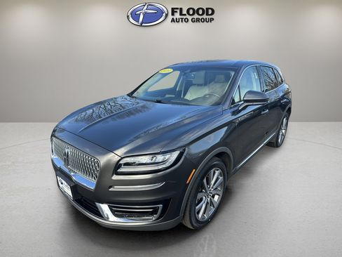 Used 2019 Lincoln Nautilus Select image 3