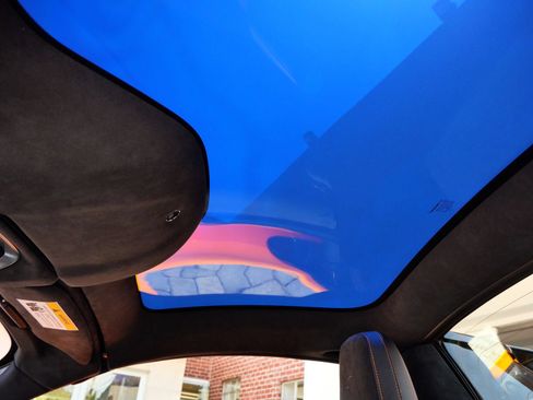 Used 2024 McLaren 750S Spider RWD image 17